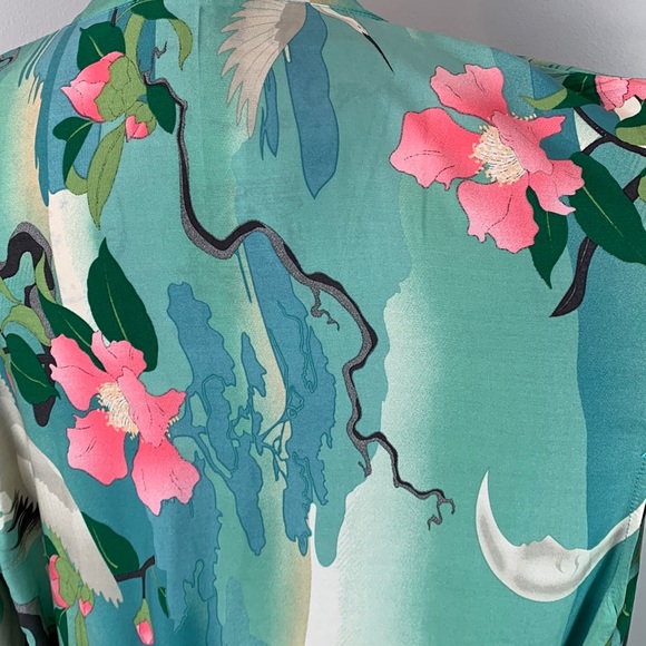 Elegant Crane Maxi Kimono In Watercolor Green - Picture 7 of 11